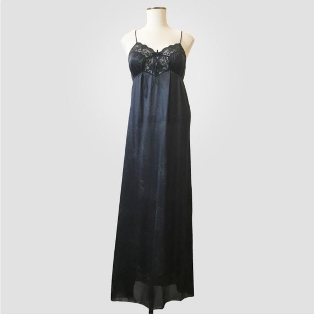 🍸VINTAGE 1990s Black Floral Satin Floor Length Nightgown - Picture 1 of 8